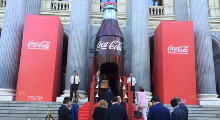 coca-cola-debut-bolsa.jpg
