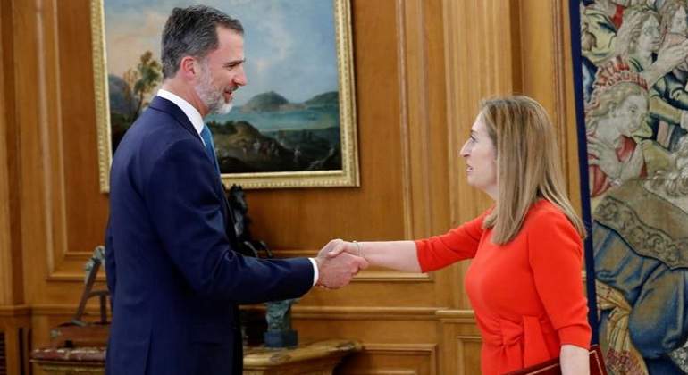 rey-ana-pastor-mocion-efe.jpg
