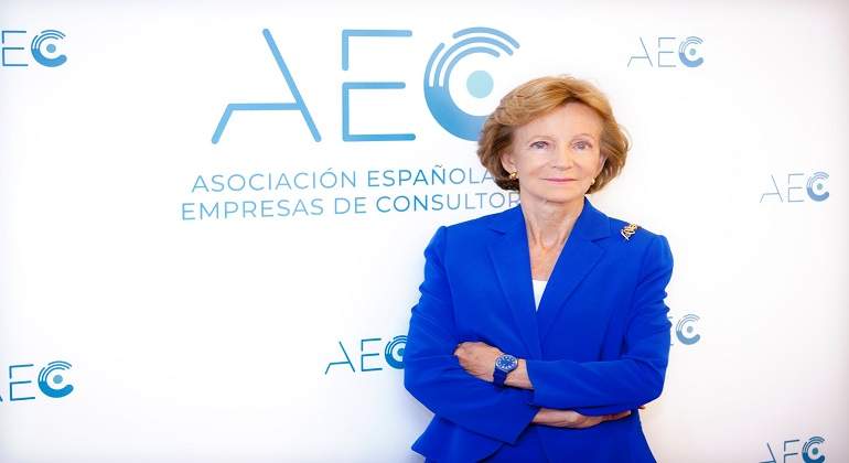 Elena-Salgado-presidenta-de-AEC_2.jpg