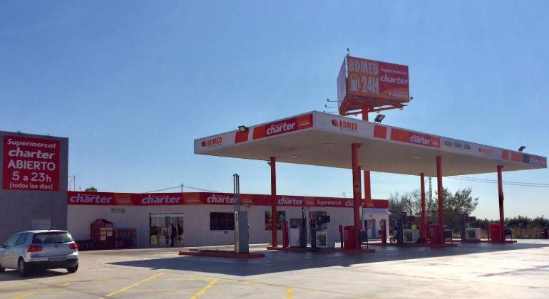 Tienda de Charter en una gasolinera de Betx Castelln EE