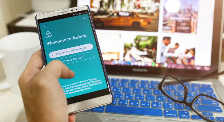 airbnb-ordenador.jpg