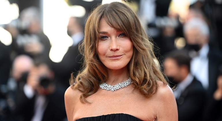 carla-bruni-me-too-frances-770.jpg