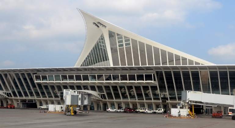 aeropuerto-bilbao-loiu-google-maps.jpg