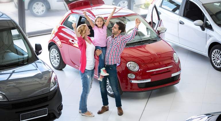compra-coche-dreamstime.jpg