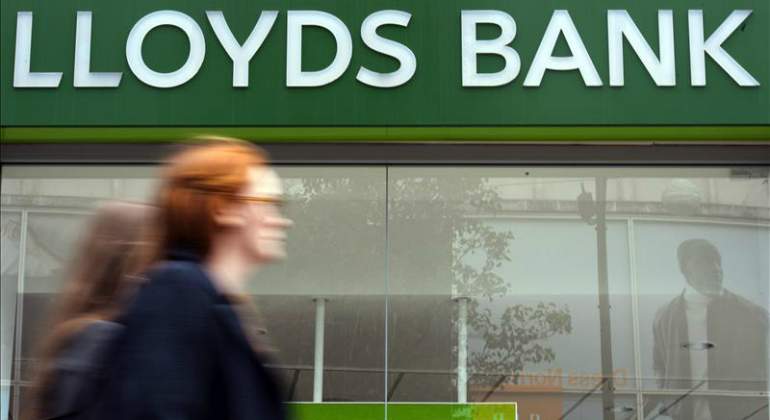 lloyds-bank-770420.jpg