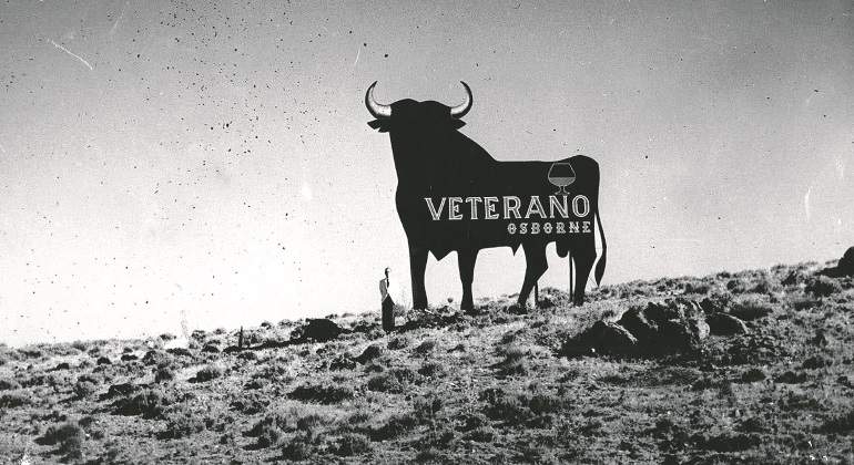 primer-toro-osborne-especial-centenarias.jpg