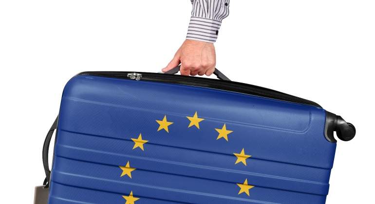 mano-maleta-ue.jpg