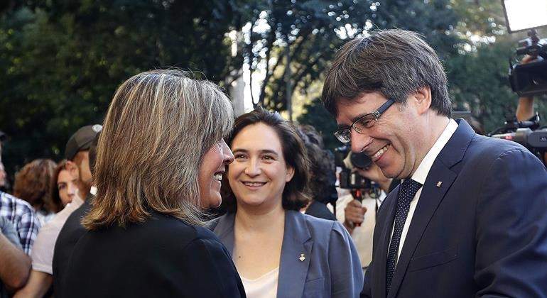 puigdemont-ofrenda-diada-2017-efe.jpg