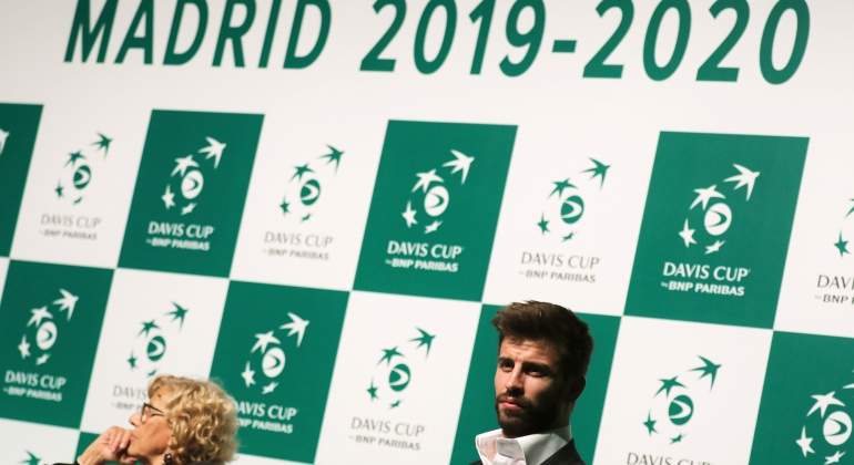 pique-davis-carmena-madrid-efe.jpg