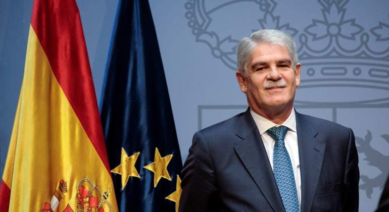 alfonso-dastis-reuters.jpg