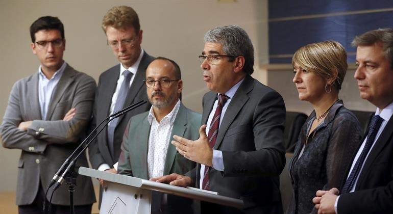 homs-comparece-congreso-efe.jpg