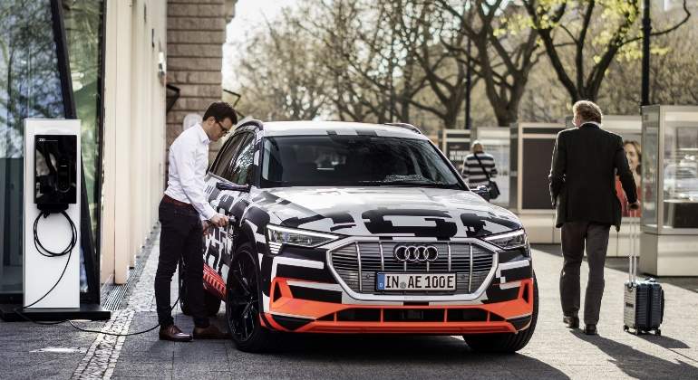 audi-e-tron-2018-1.jpg