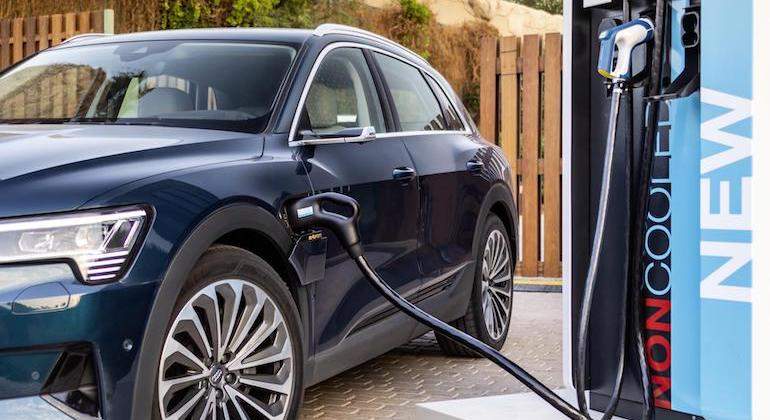 audi-e-tron-charging-service-1.jpg