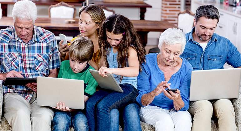 770-x-420-Familia-padres-abuelos-hijos-Istock.jpg