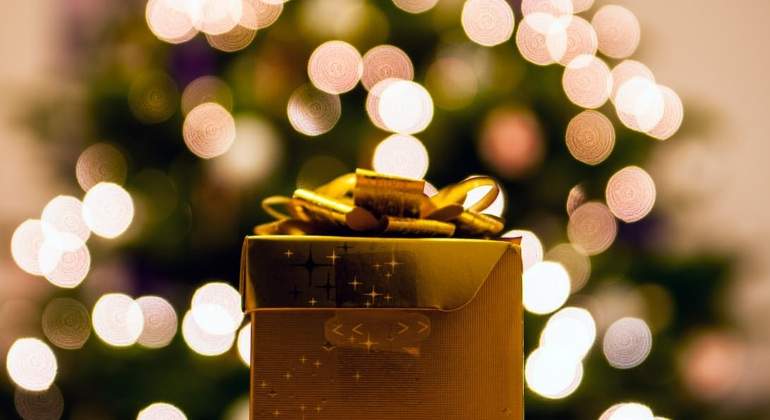 moda-navidad-regalo.jpg