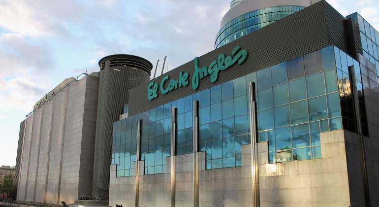 corteingles-nuevoministerios-lateral.jpg