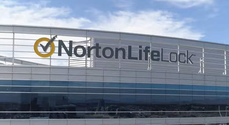 norton-lifelock.jpg