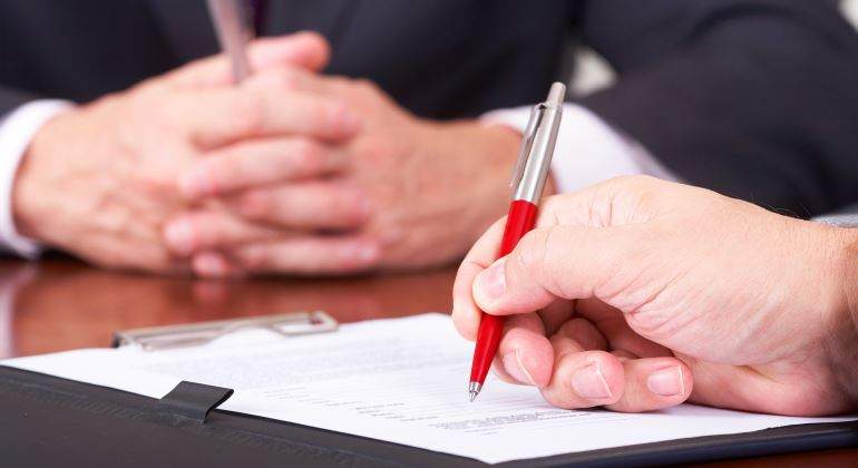 contrato-firmar-getty-770.jpg