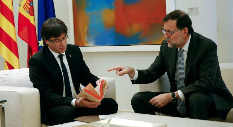 rajoy-puigdemont-moncloa-libro.jpg