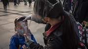Dos de cada tres personas que han dado positivo en China por coronavirus no desarrollan la enfermedad