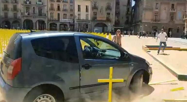 coche-cruces-efe.jpg