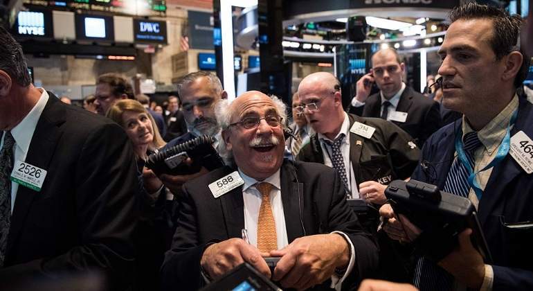 Wall-Street-Tuchman-riendo.jpg