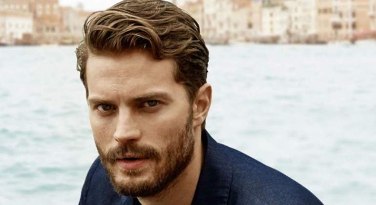 jamie-dornan-grey.jpg