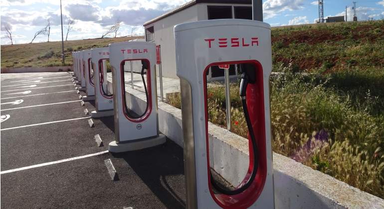 tesla-cargadores-mia.jpg