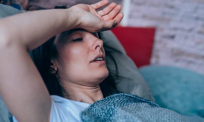 mujer-enferma-covid.jpg