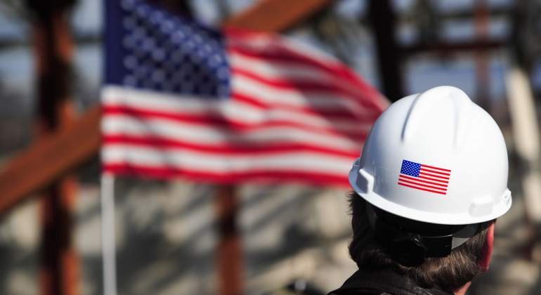 trabajador-eeuu-casco.jpg