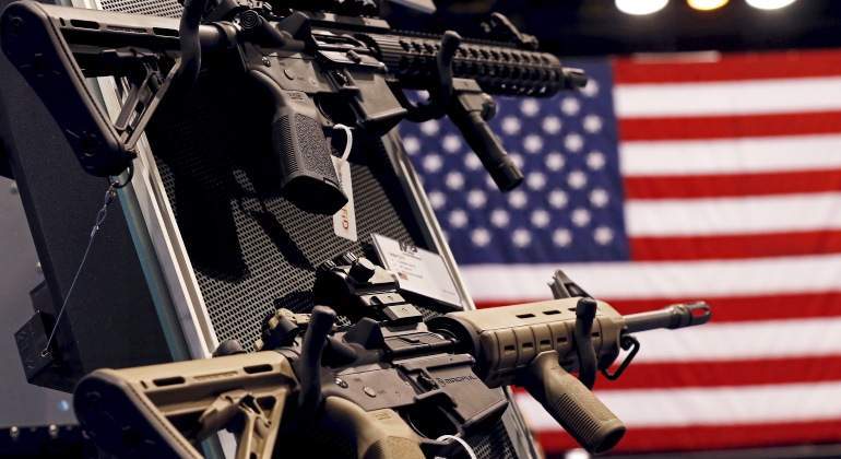 armas-smith--wesson-estados-unidos-bandera-reuters.jpg