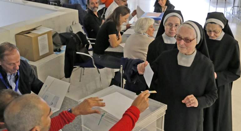 monjas-votan-25s.jpg