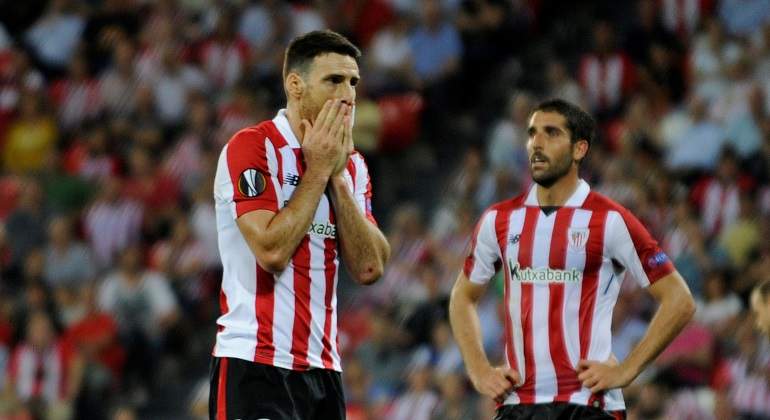 aduriz-raul-garcia-lamentan-zorya-reuters.jpg