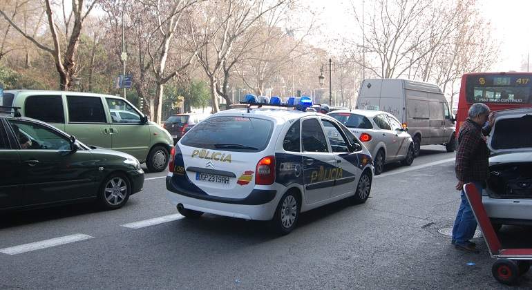 PoliciaCoche.jpg