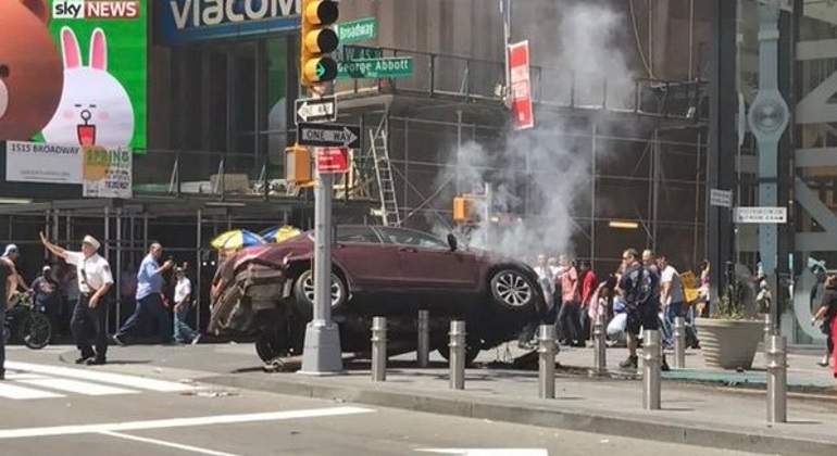 timesquare-cocche-.jpg