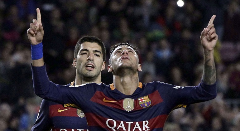neymar-celebra-suarez-sporting-efe.jpg