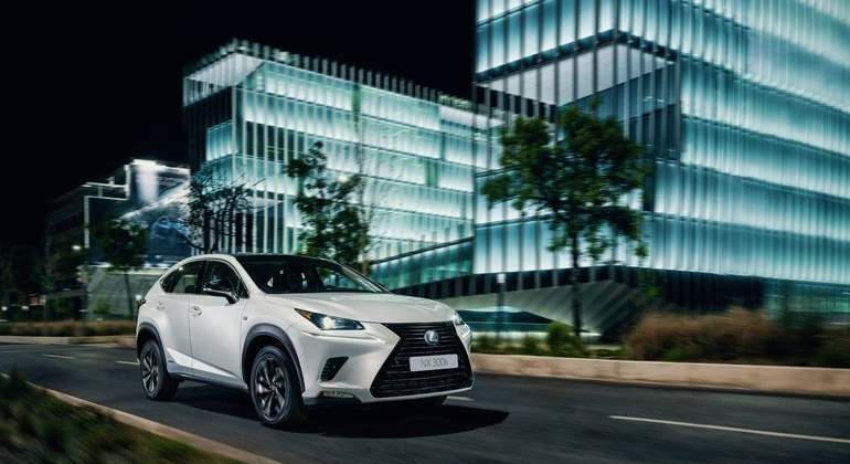 lexus-nx-300h-Sport-Edition-2018-01.jpg