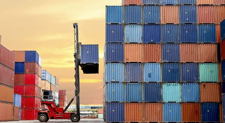 contenedores-exportacion-maquina-770-istock.jpg