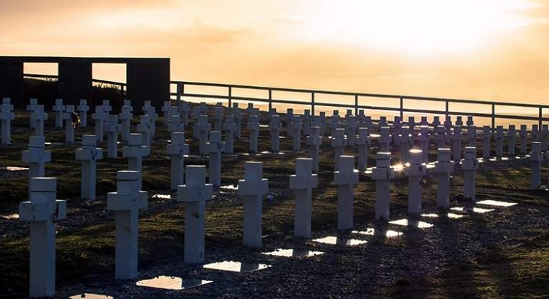 MalvinasCementerio770.jpg