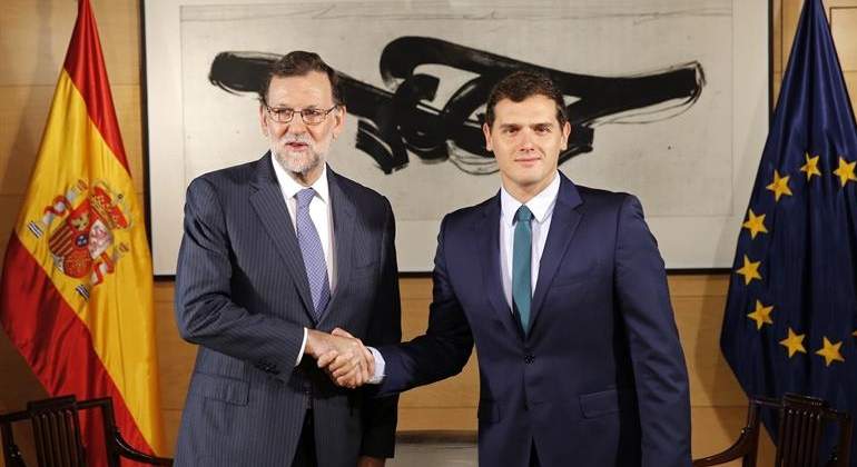 RajoyRivera-Congreso3agosto2016EFE2.jpg