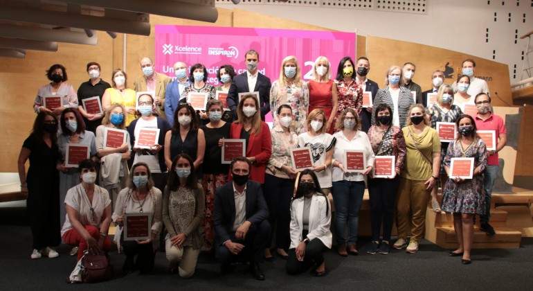 Foto-de-familia-centros-educativos-1.jpg