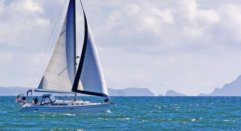 770x420-barco-vela-nautica.jpg