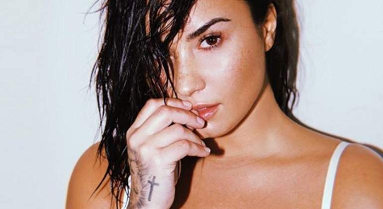 DDlovato-IG-770.jpg