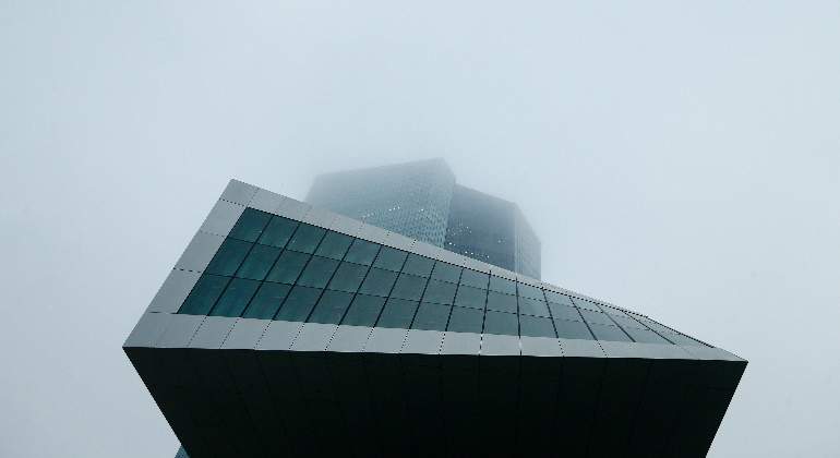 edificio-sede-BCE-frankfurt-niebla-11marzo2021-reuters-770x420.jpg