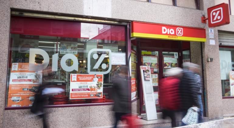 dia-tienda-personas-movimiento.jpg