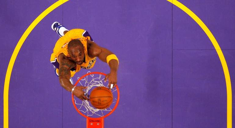 Kobe-Bryant-cancha-Reuters.jpg