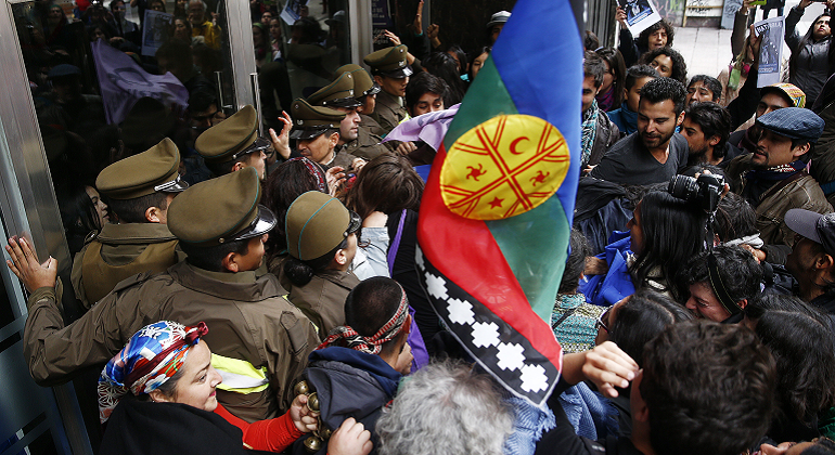 mapuches-protesta-efe.png