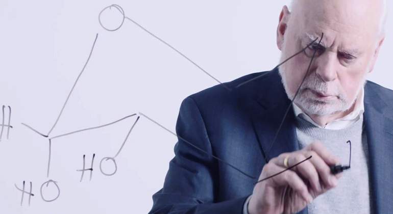 Sir-Fraser-Stoddart-galardonado-con-el-Premio-Nobel-de-Quimica-en-2016-por-el-diseno-y-la-sintesis-de-maquinas-y-vasos-moleculares.jpg