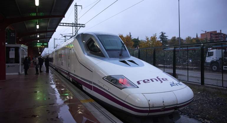 ave-renfe-galicia-billetes-15-euros-ep.jpg