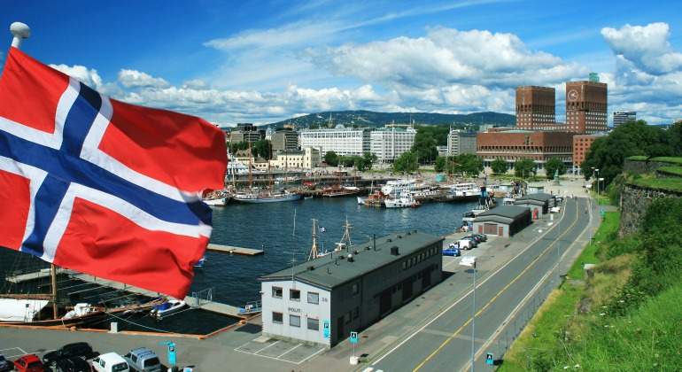noruega-bandera-dreamstime.jpg